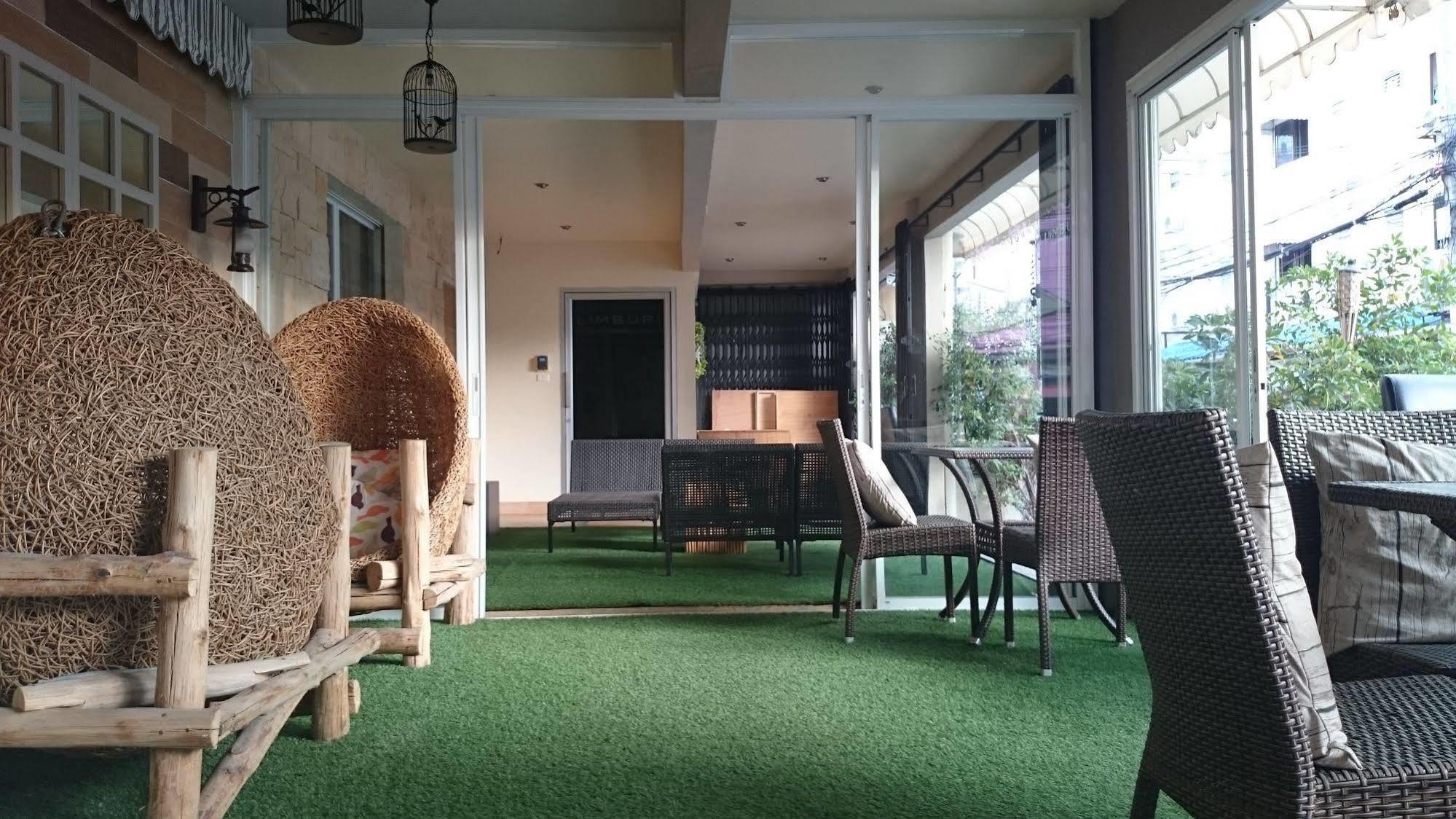 Limburi Hometel Phuket Luaran gambar