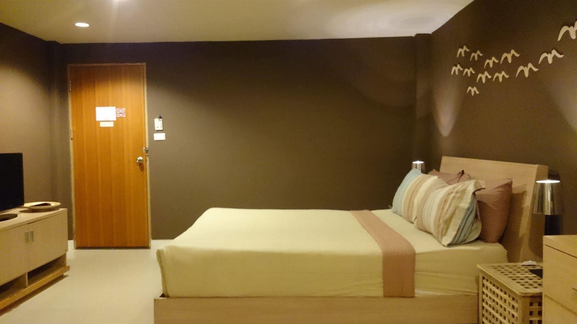 Limburi Hometel Phuket Luaran gambar